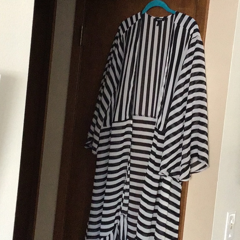 Torrid Wrap size 4